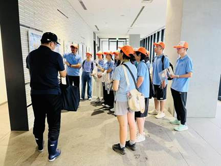 pa电子官方网站访学团参观鹿儿岛鱼类市场