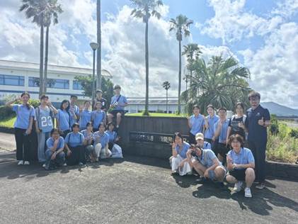 pa电子官方网站访学团在鹿儿岛水产技术中心合影