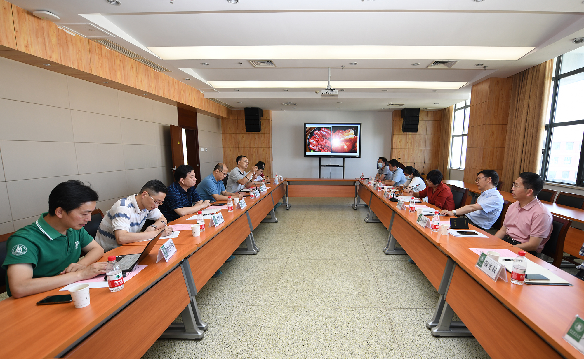 座谈会现场(记者 刘涛 摄) 座谈会现场(记者 刘涛 摄)